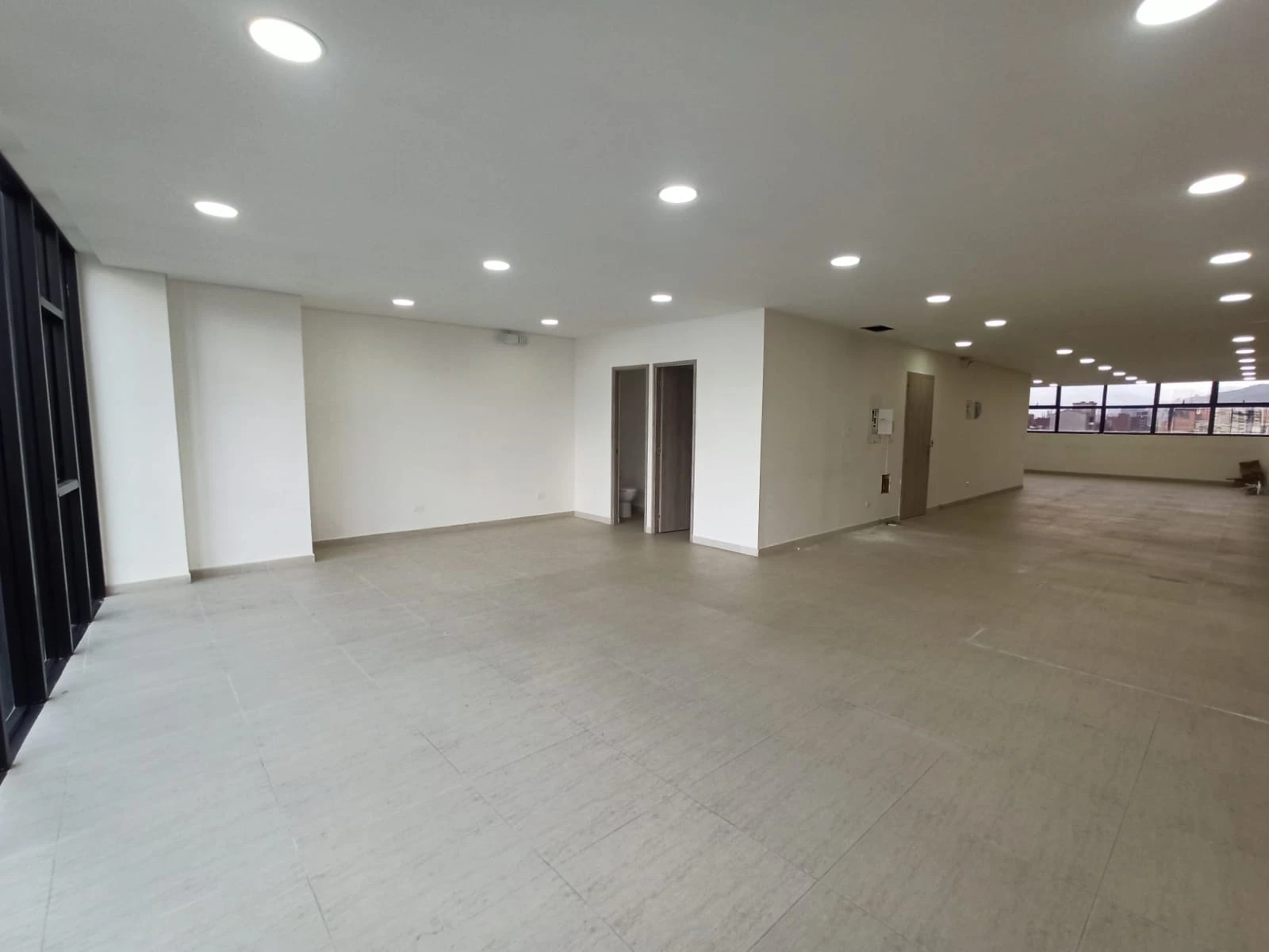 oficina en arriendo en laureles