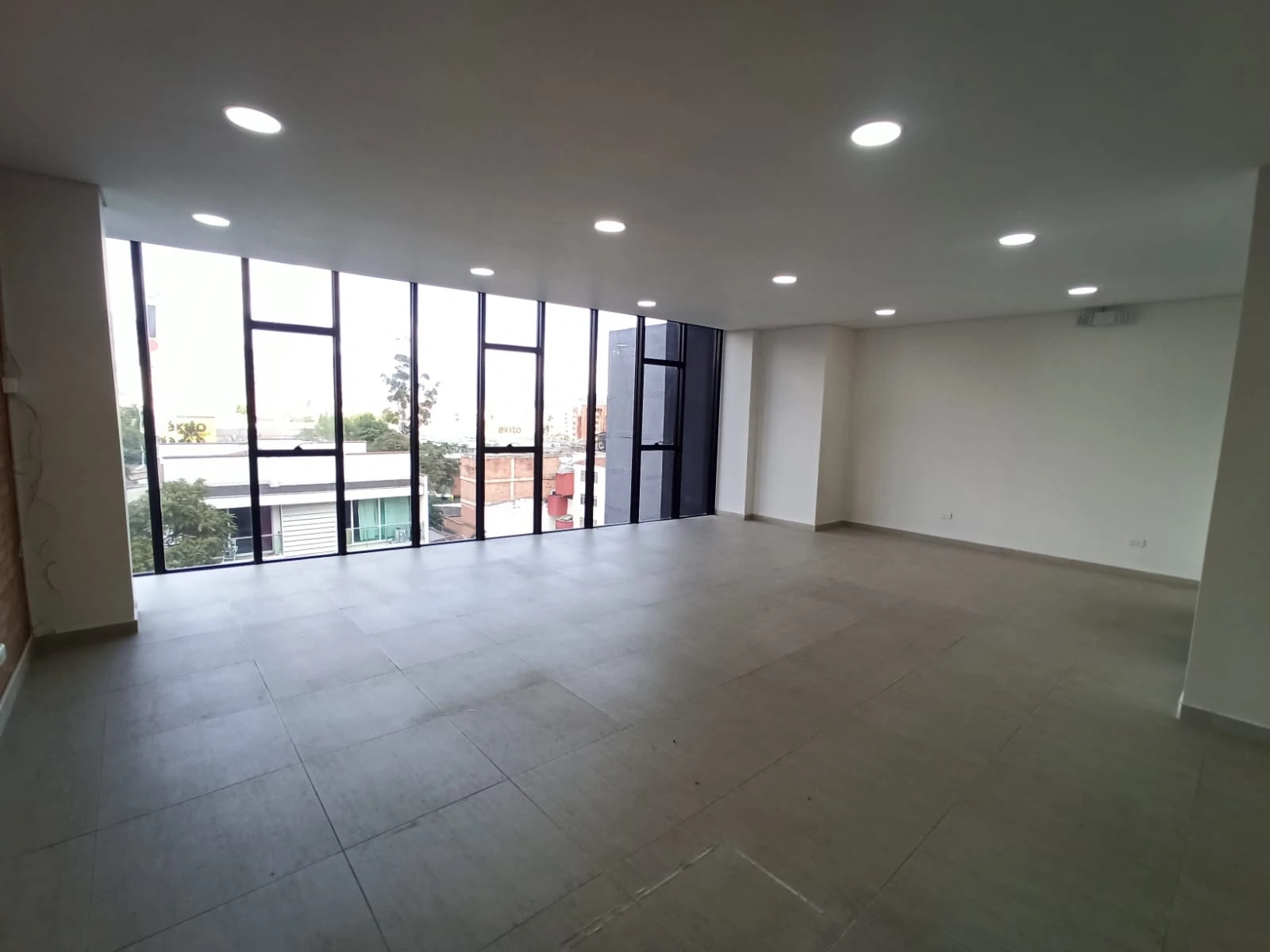 oficina en arriendo en laureles
