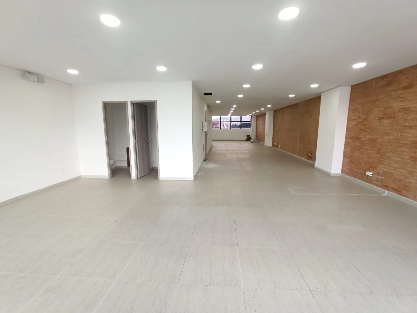 oficina en arriendo en laureles