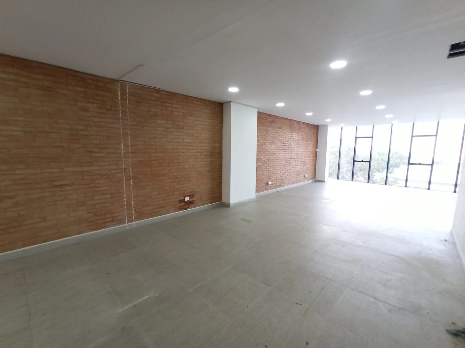 oficina en arriendo en laureles
