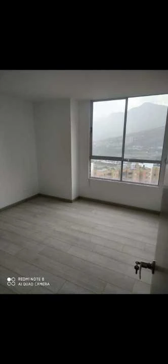 APARTAMENTO EN VENTA EN NAVARRA UNIDAD ROTERDAM