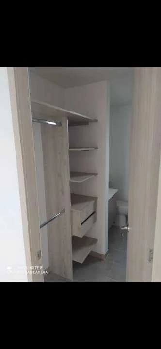 APARTAMENTO EN VENTA EN NAVARRA UNIDAD ROTERDAM
