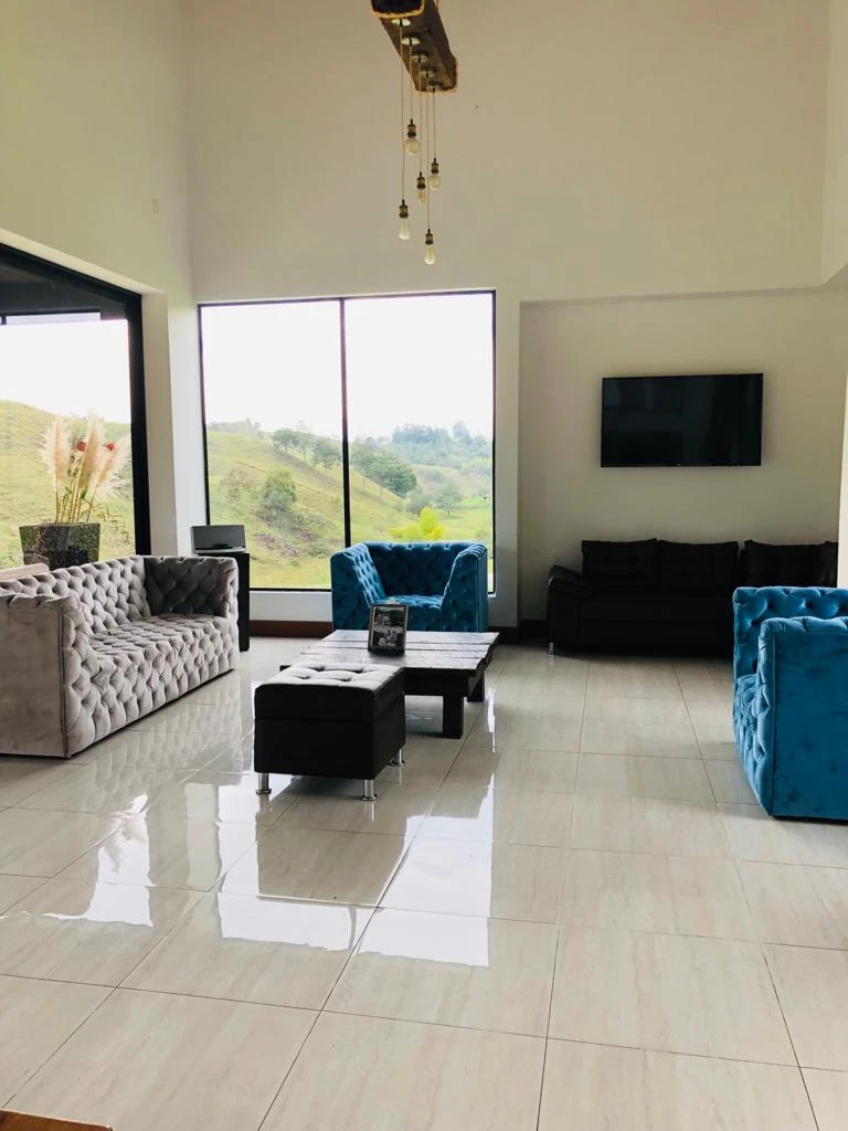 CASA LOTE EN VENTA Y ARRIENDO RIONEGRO VIA AL CARMEN 