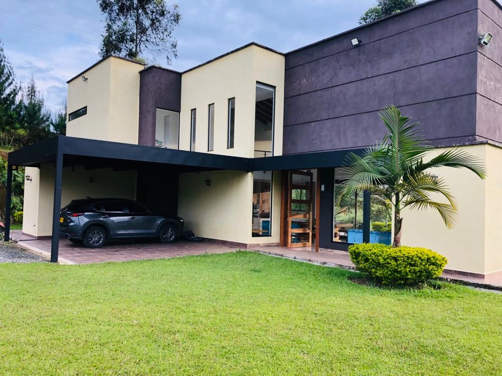 CASA LOTE EN VENTA Y ARRIENDO RIONEGRO VIA AL CARMEN 