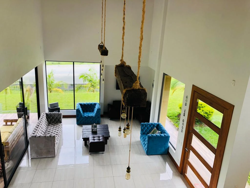 CASA LOTE EN VENTA Y ARRIENDO RIONEGRO VIA AL CARMEN 