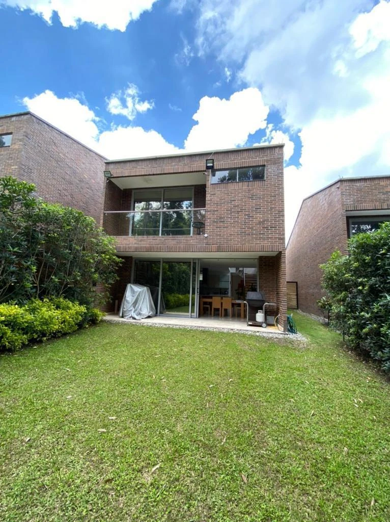 Casa en Arriendo Atravesado Envigado