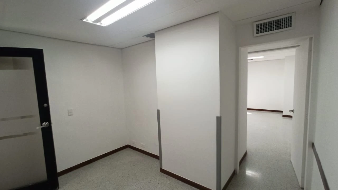 Oficina en Arriendo Las Vegas Medellín