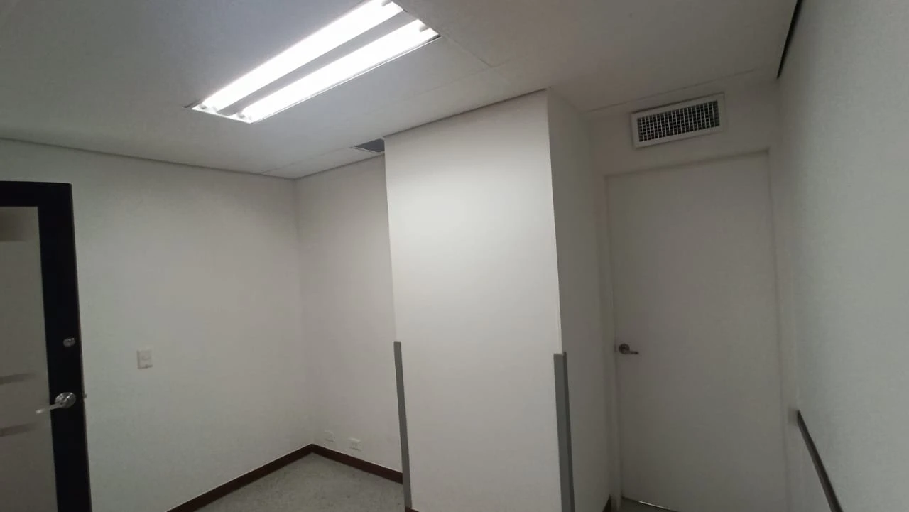 Oficina en Arriendo Las Vegas Medellín