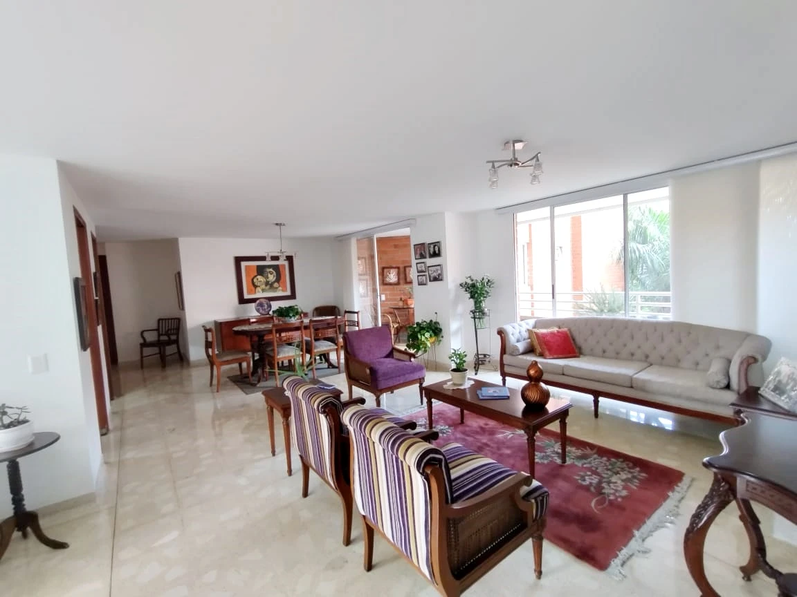 Apartamento amoblado en arriendo sector Patio Bonito