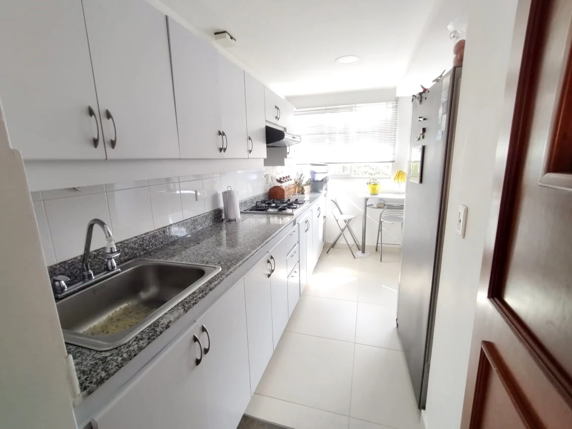 Apartamento amoblado en arriendo sector Patio Bonito