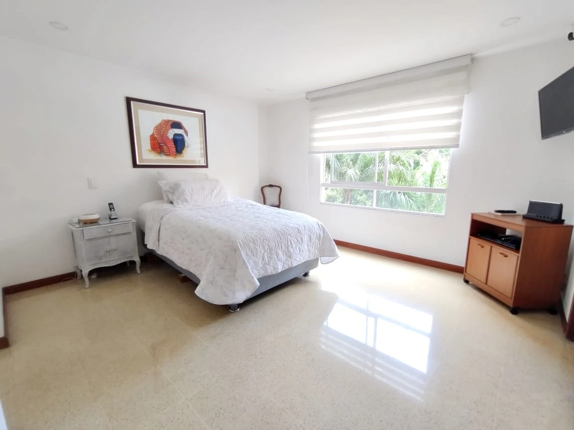 Apartamento amoblado en arriendo sector Patio Bonito