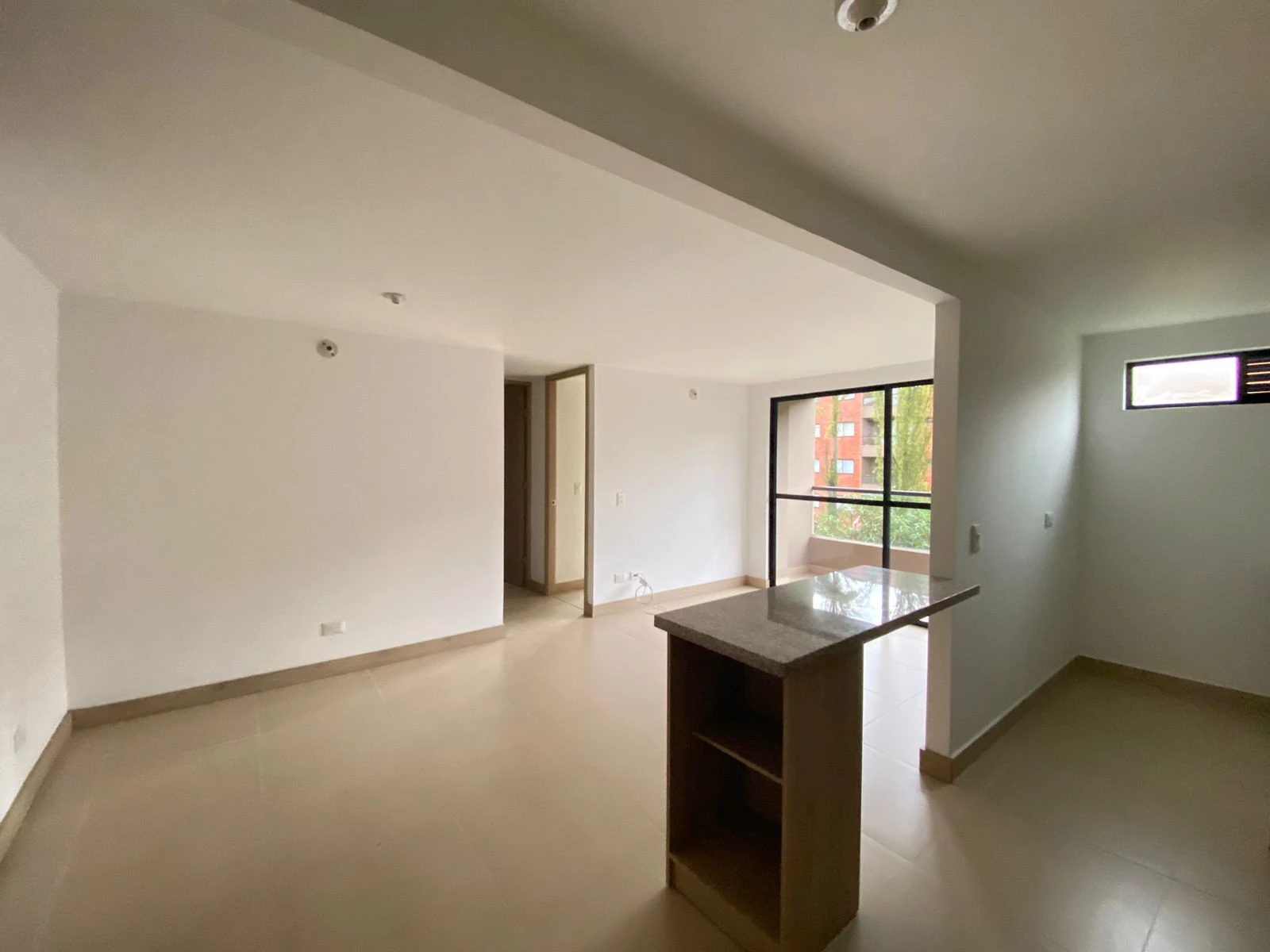 Apartamento para la venta en la ceja 