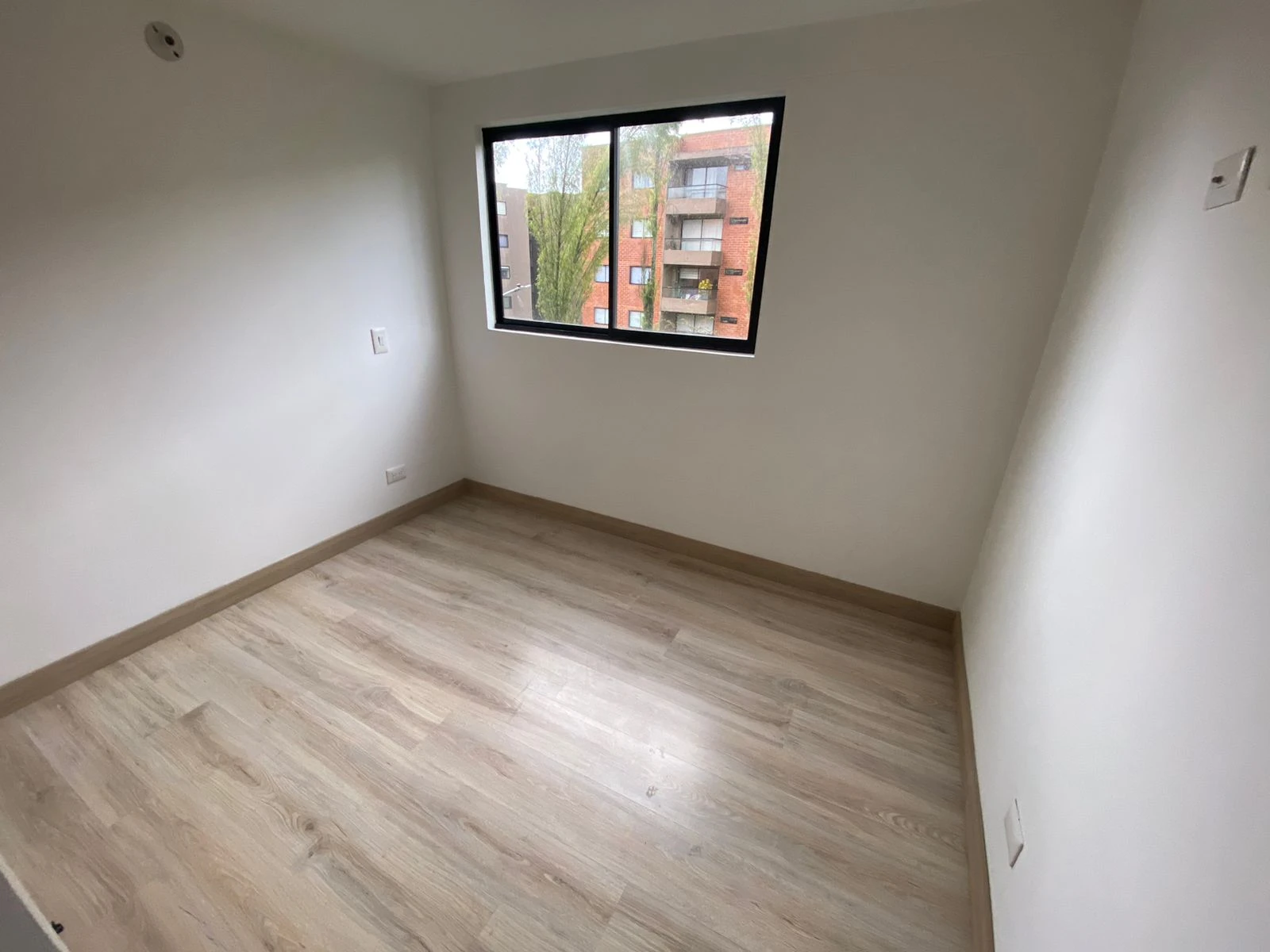 Apartamento para la venta en la ceja 