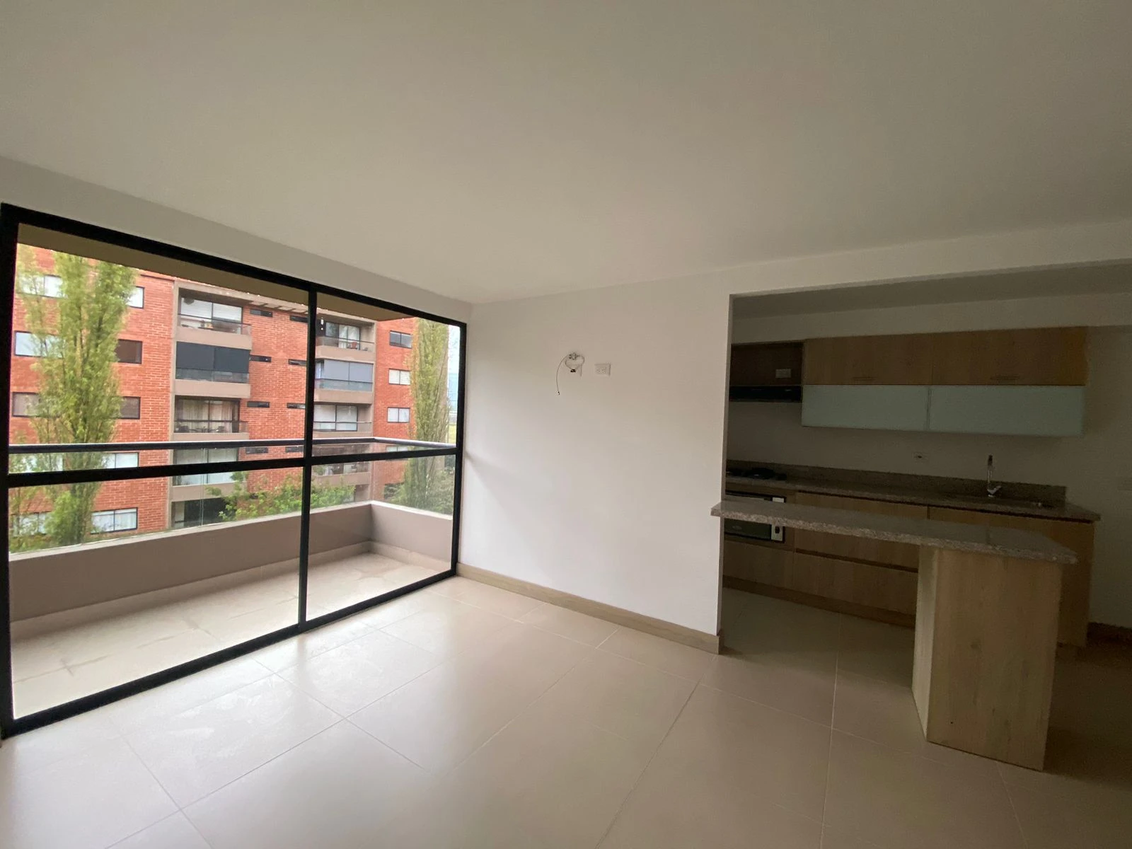 Apartamento para la venta en la ceja 