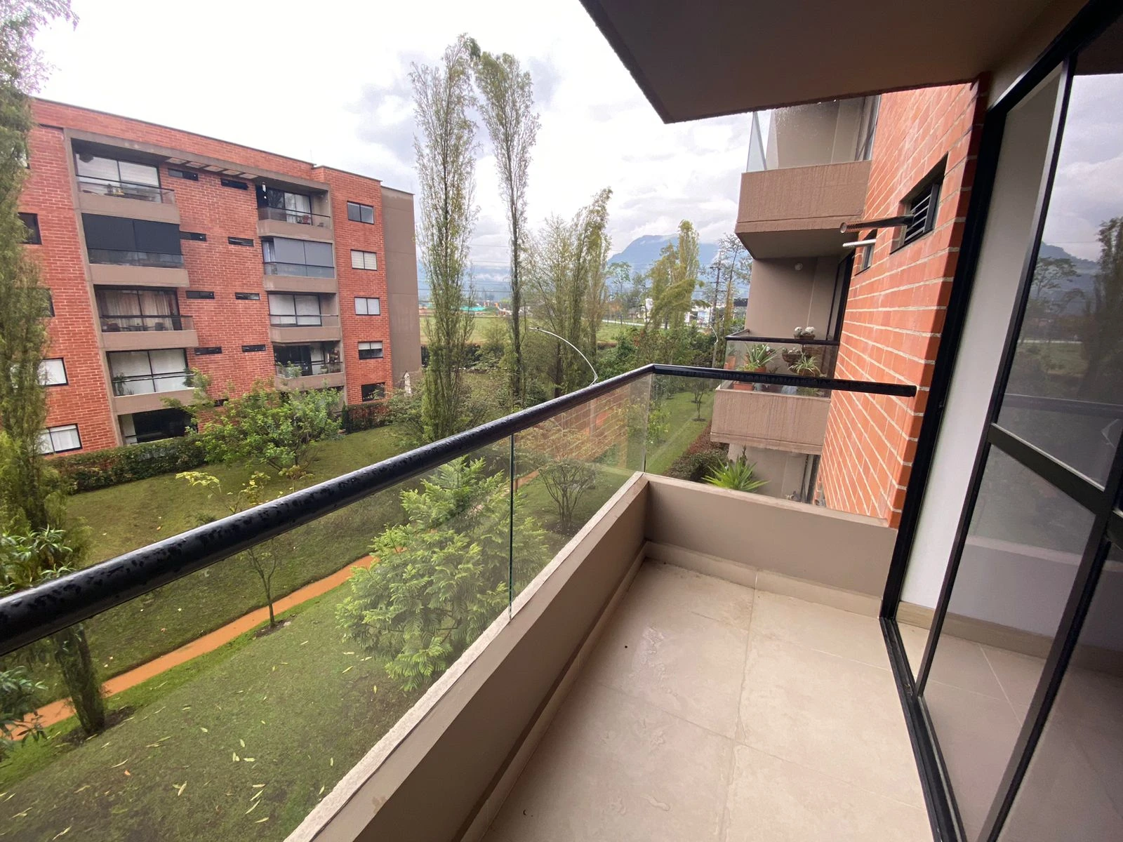 Apartamento para la venta en la ceja 