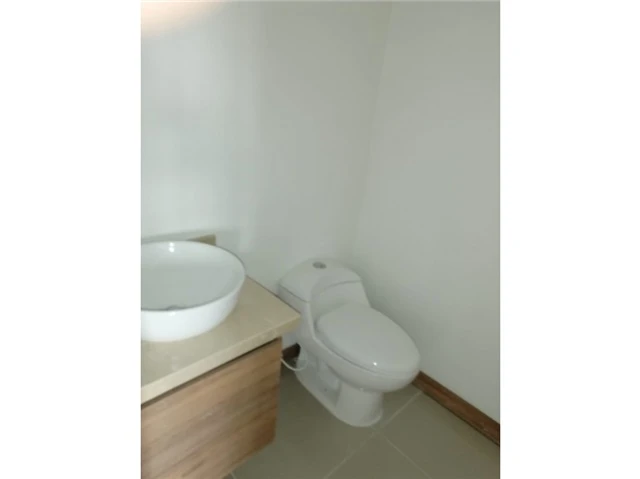 oficina en arrendamiento / venta sector las palmas