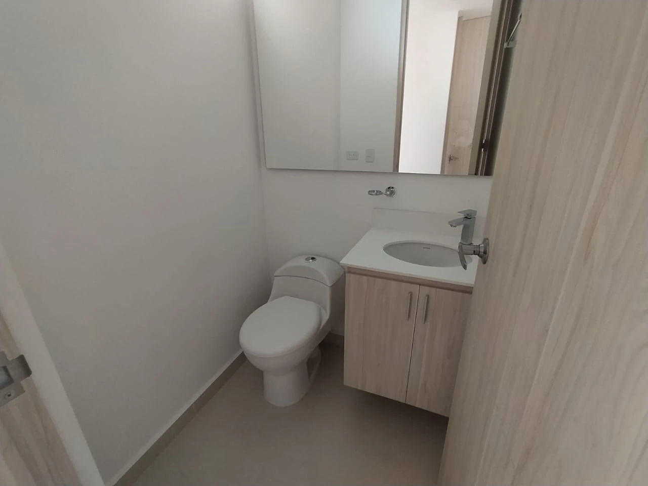 Apartamento en arriendo sector Loma de los Gonzalez