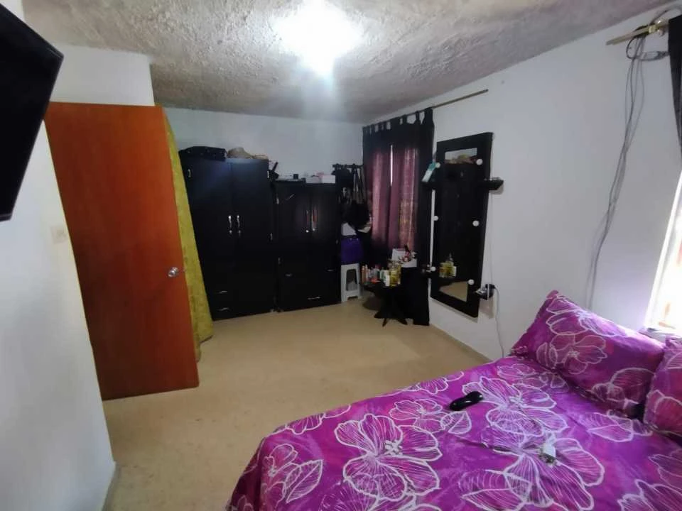 Casa en Venta de tres niveles en Florencia