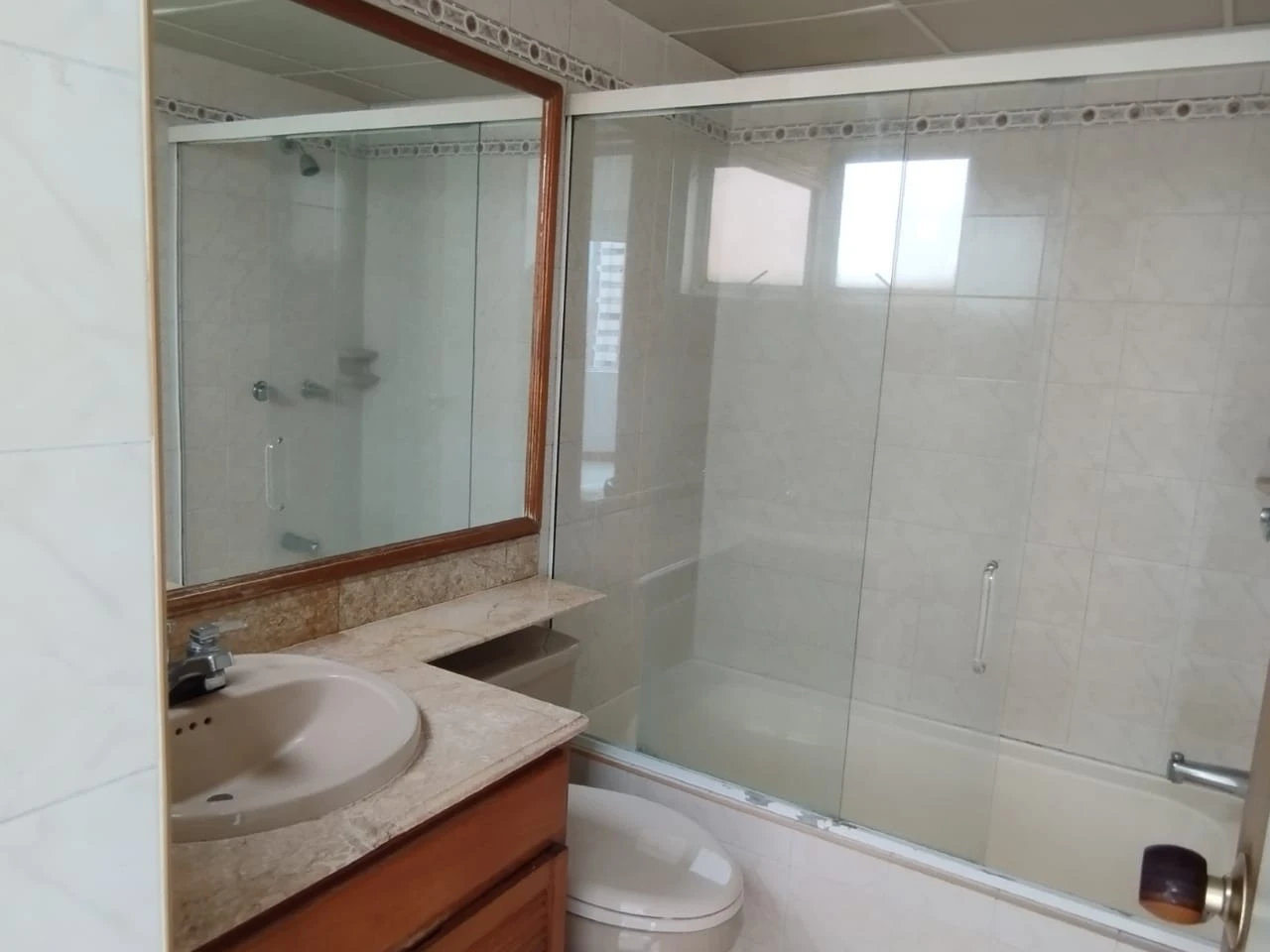 Apartamento en arriendo poblado Castropol