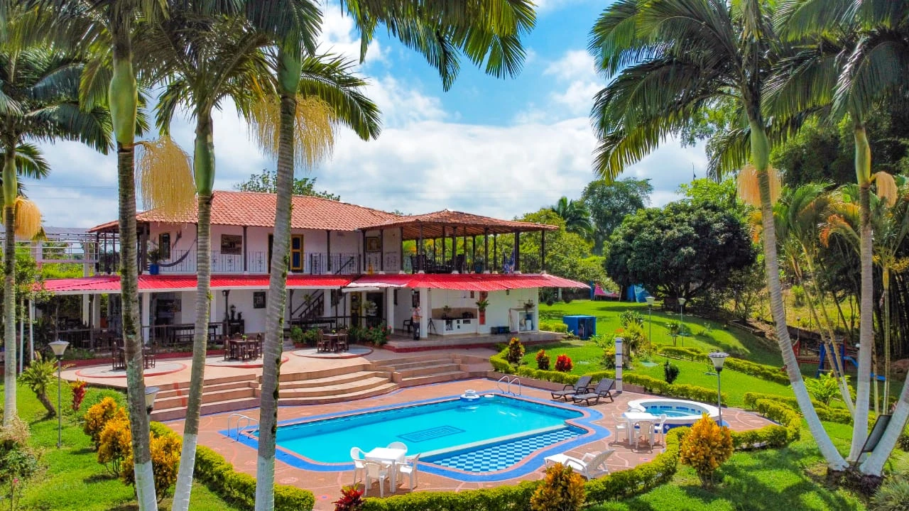 Finca de recreo en Venta vía armenia Montenegro Armenia - Quindío.