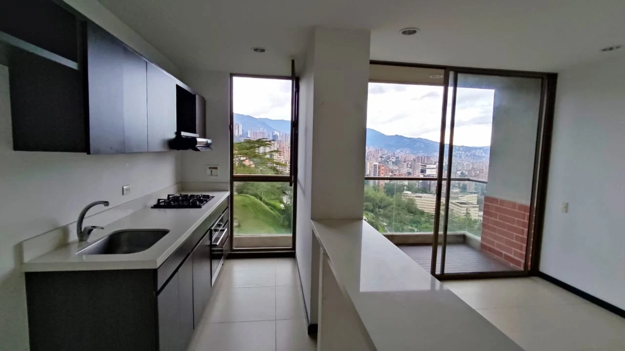 apartamento en arriendo sector superior padre marianito