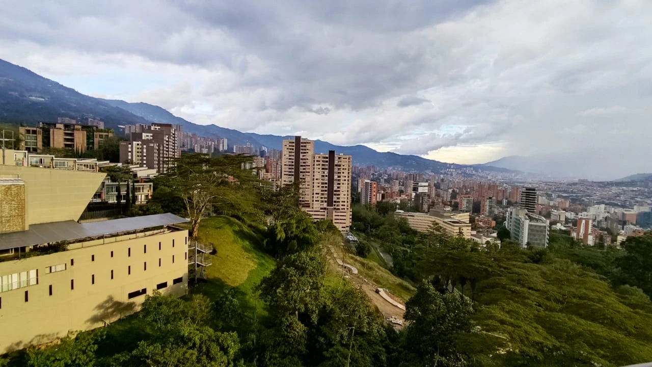 apartamento en arriendo sector superior padre marianito