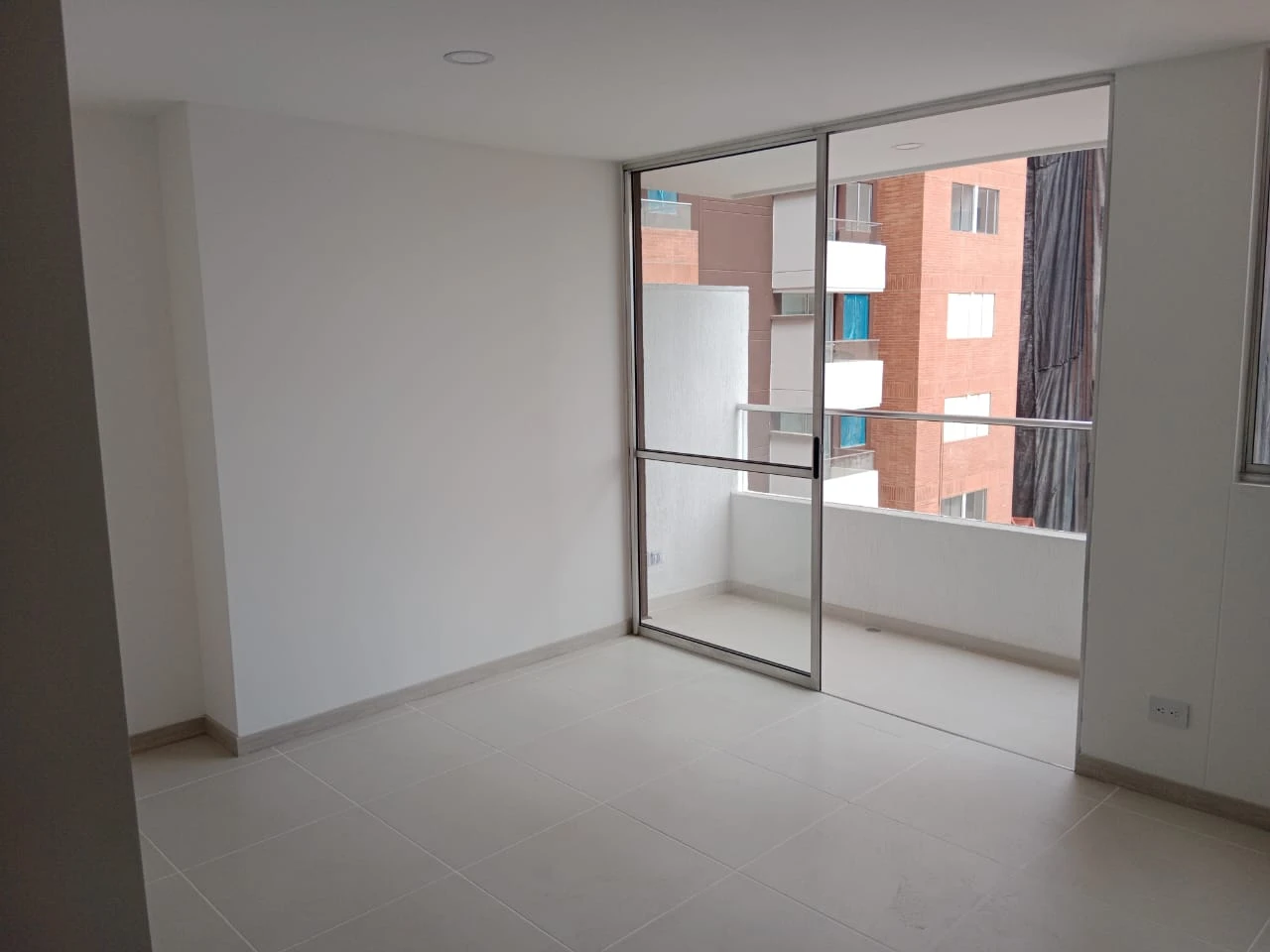 ARRIENDO APARTAMENTO EN EL POBLADO