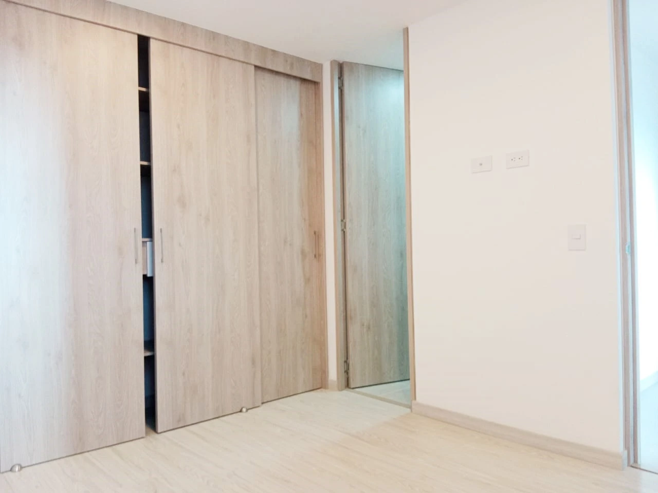 ARRIENDO APARTAMENTO EN EL POBLADO