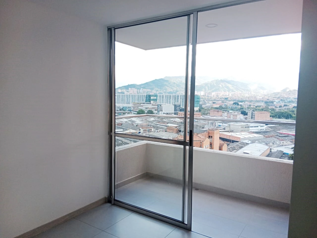 ARRIENDO APARTAMENTO EN EL POBLADO