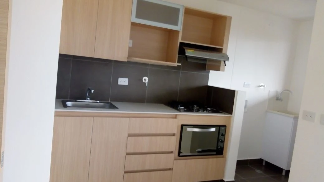 ARRIENDO APARTAMENTO EN EVIGADO  LOMA DEL  ESMERALDAL
