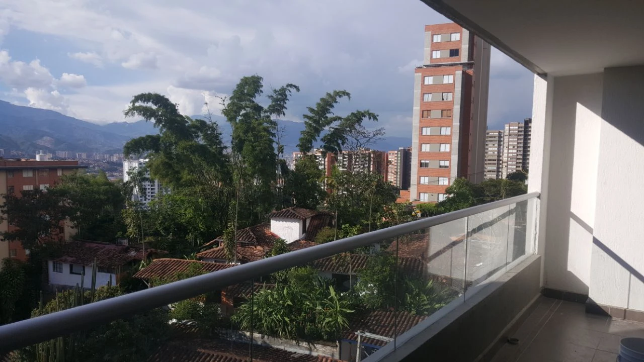 ARRIENDO APARTAMENTO EN EVIGADO  LOMA DEL  ESMERALDAL