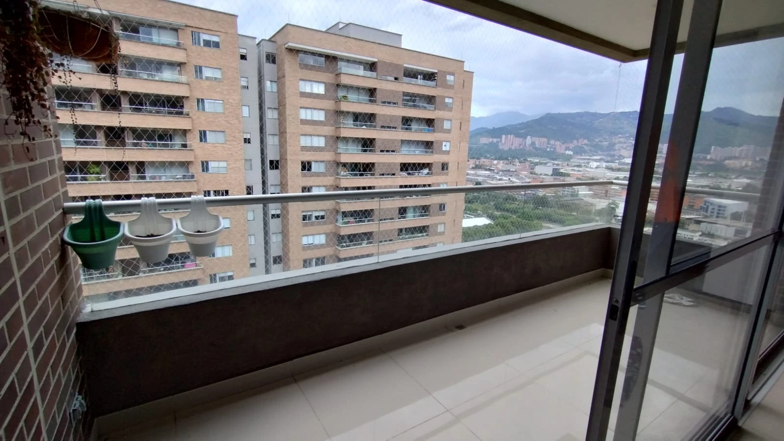 Apartamento en Arriendo Ciudad del Rio Medellin