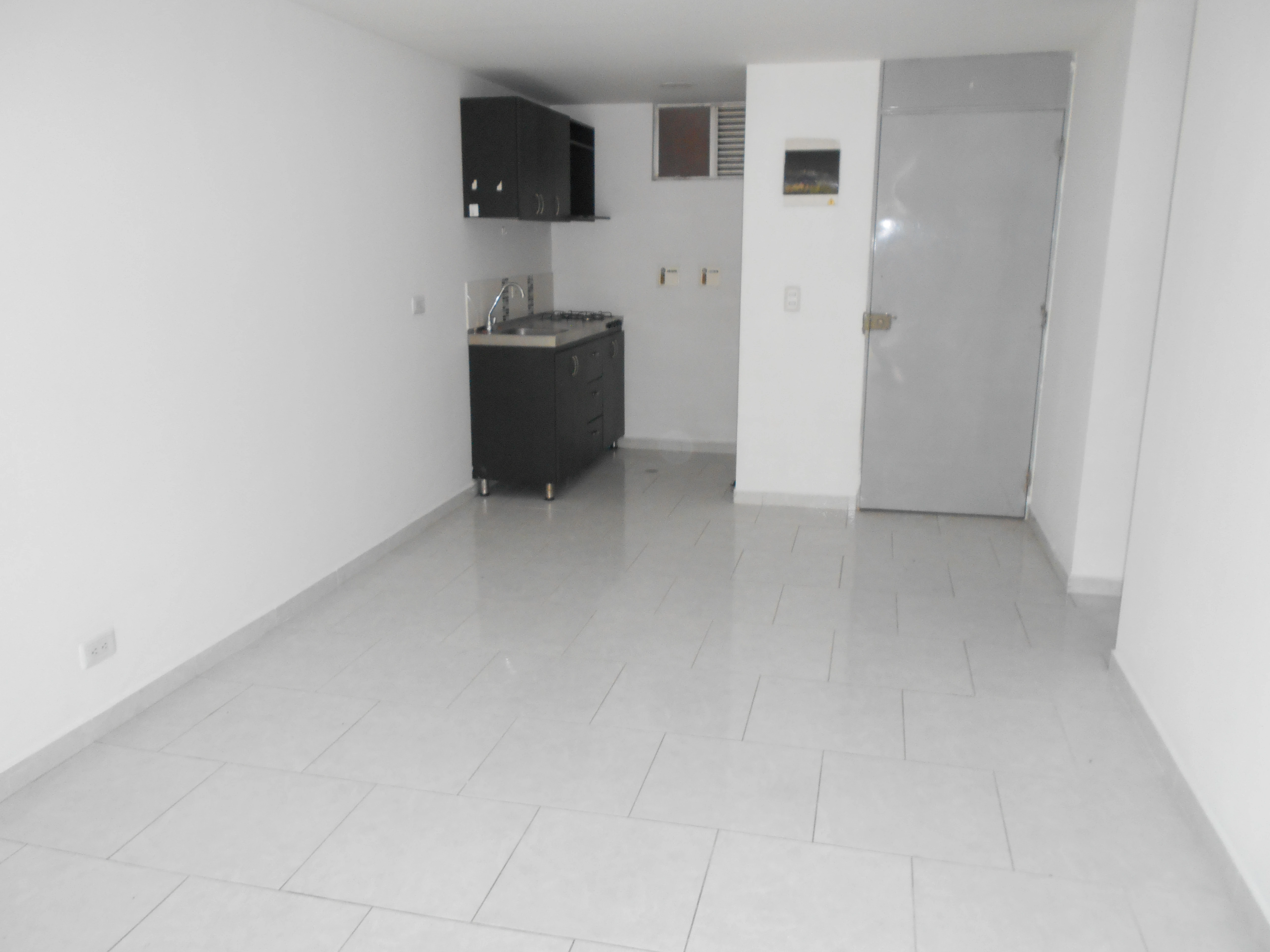 apartaestudio en arriendo sector simon bolivar