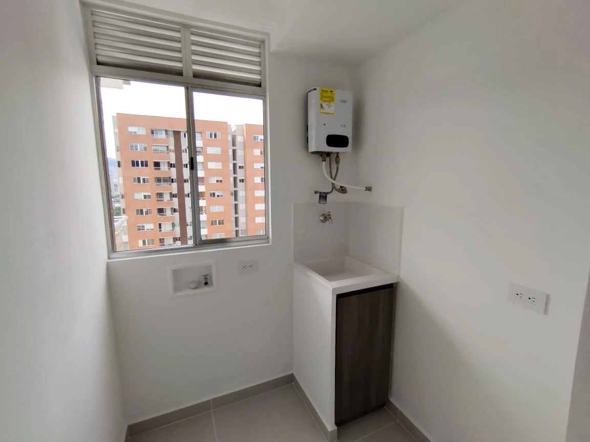 ARRIENDO APARTAMENTO EN EL POBLADO