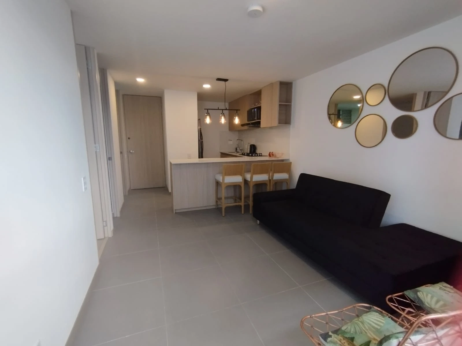 Apartamento amoblado en guayabal sector santa fe