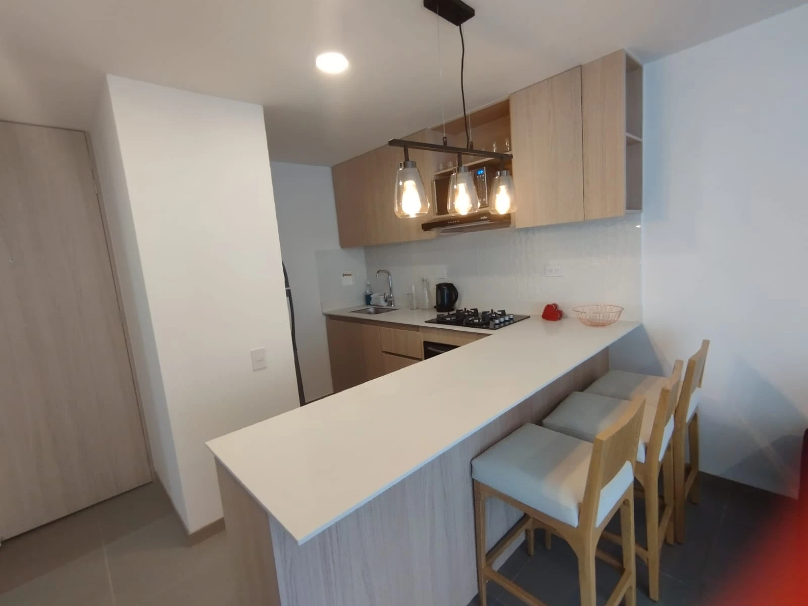 Apartamento amoblado en guayabal sector santa fe