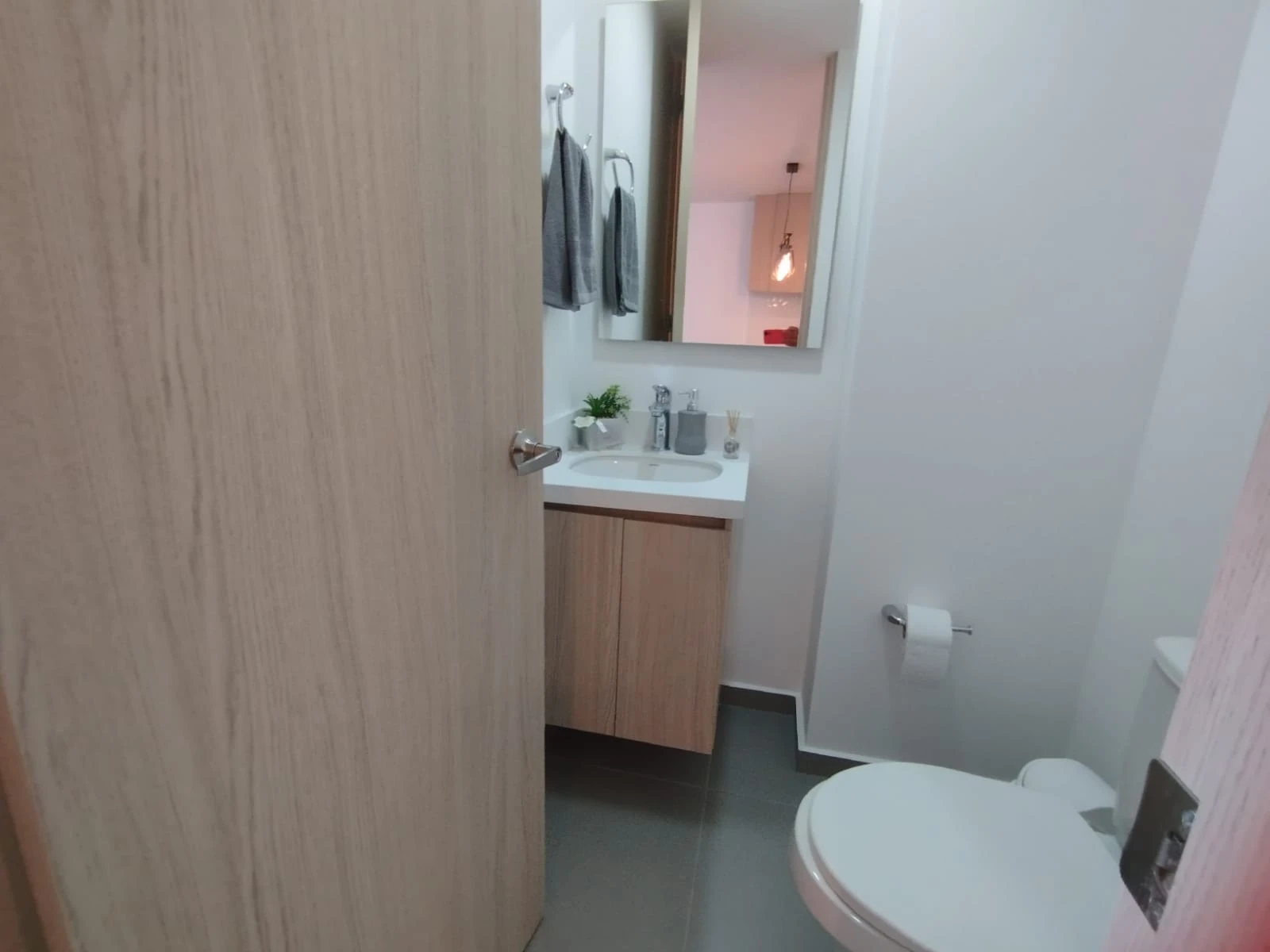 Apartamento amoblado en guayabal sector santa fe