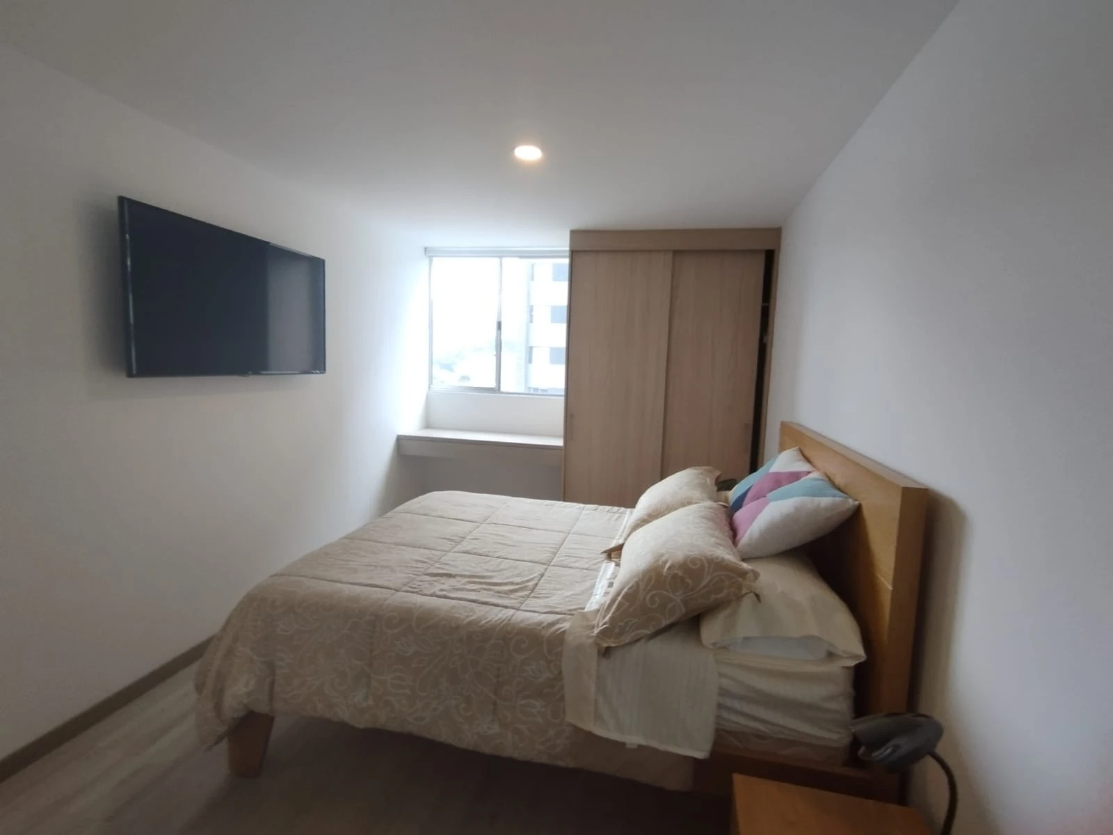 Apartamento amoblado en guayabal sector santa fe