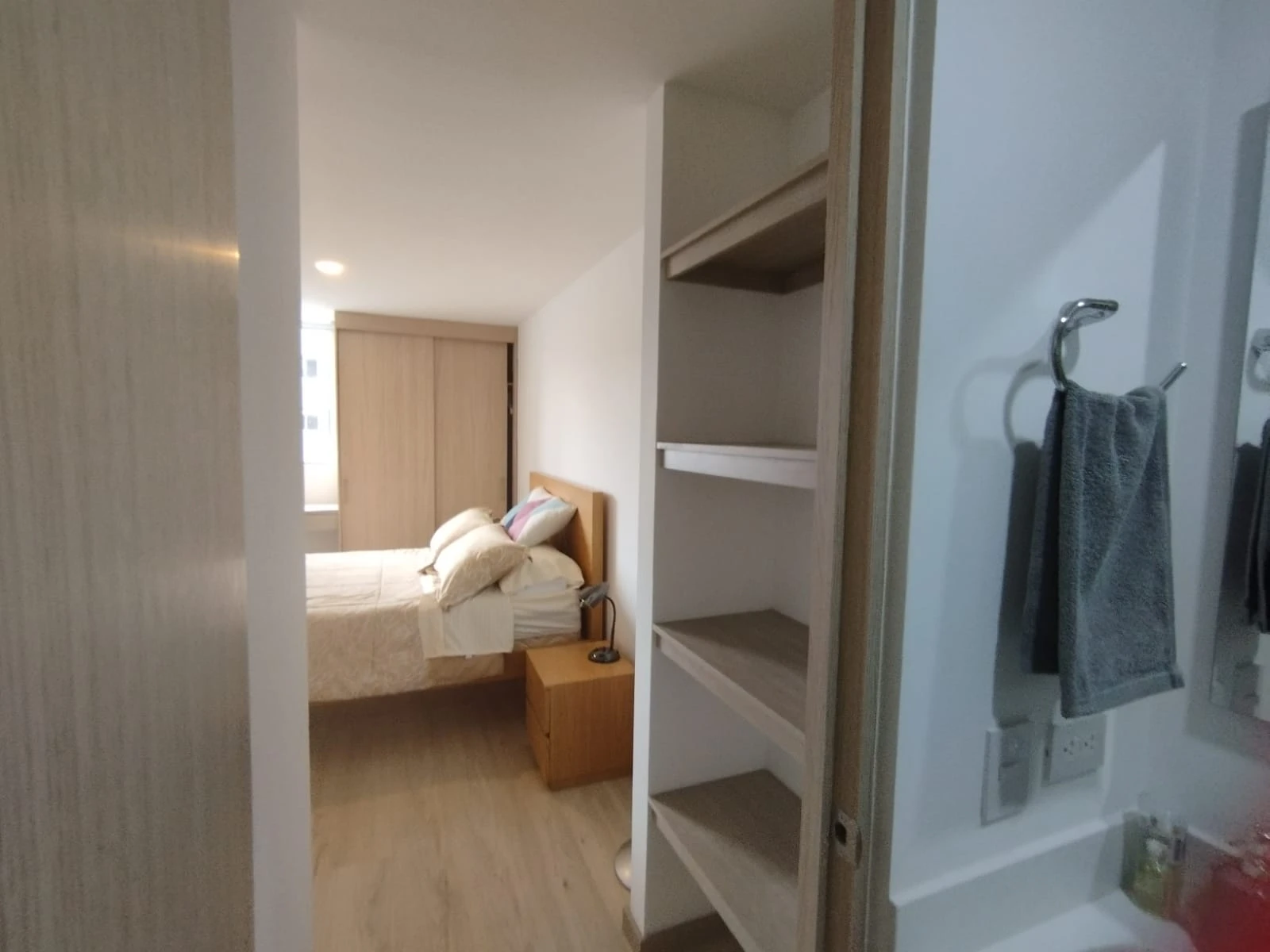 Apartamento amoblado en guayabal sector santa fe