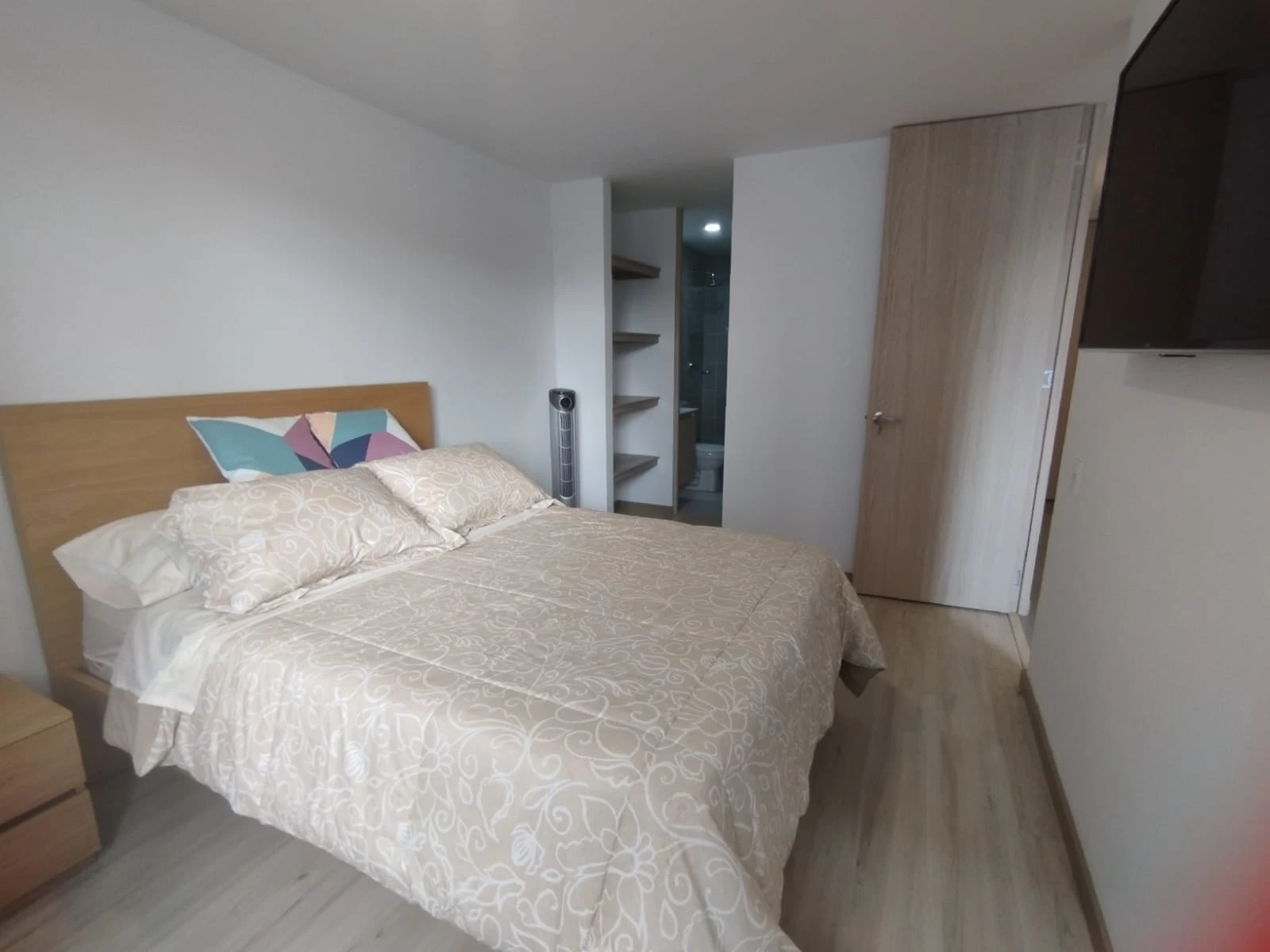 Apartamento amoblado en guayabal sector santa fe