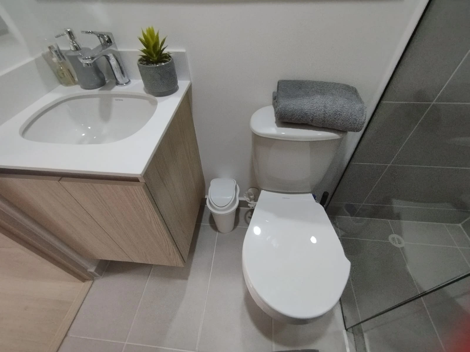 Apartamento amoblado en guayabal sector santa fe