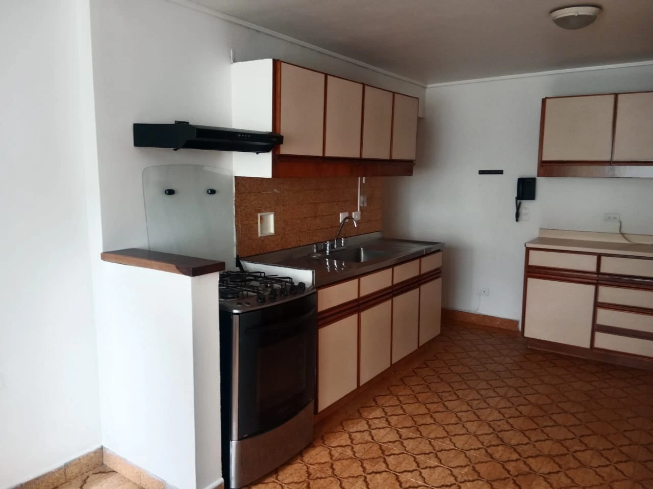 ARRIENDO APARTAMENTO EN EL POBLADO
