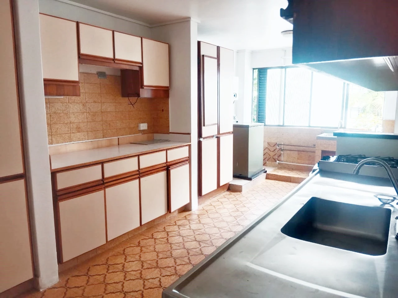 ARRIENDO APARTAMENTO EN EL POBLADO