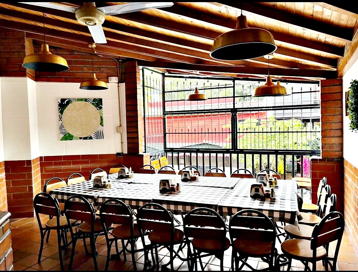 Local y restaurante en venta sector Estadio