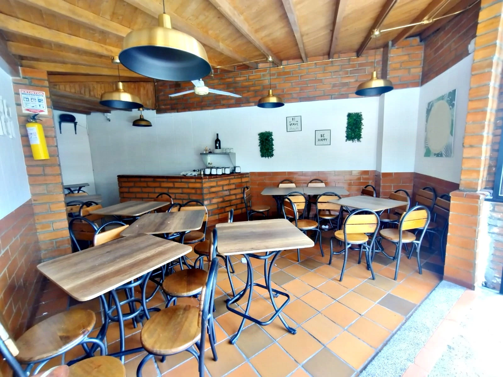 Local y restaurante en venta sector Estadio