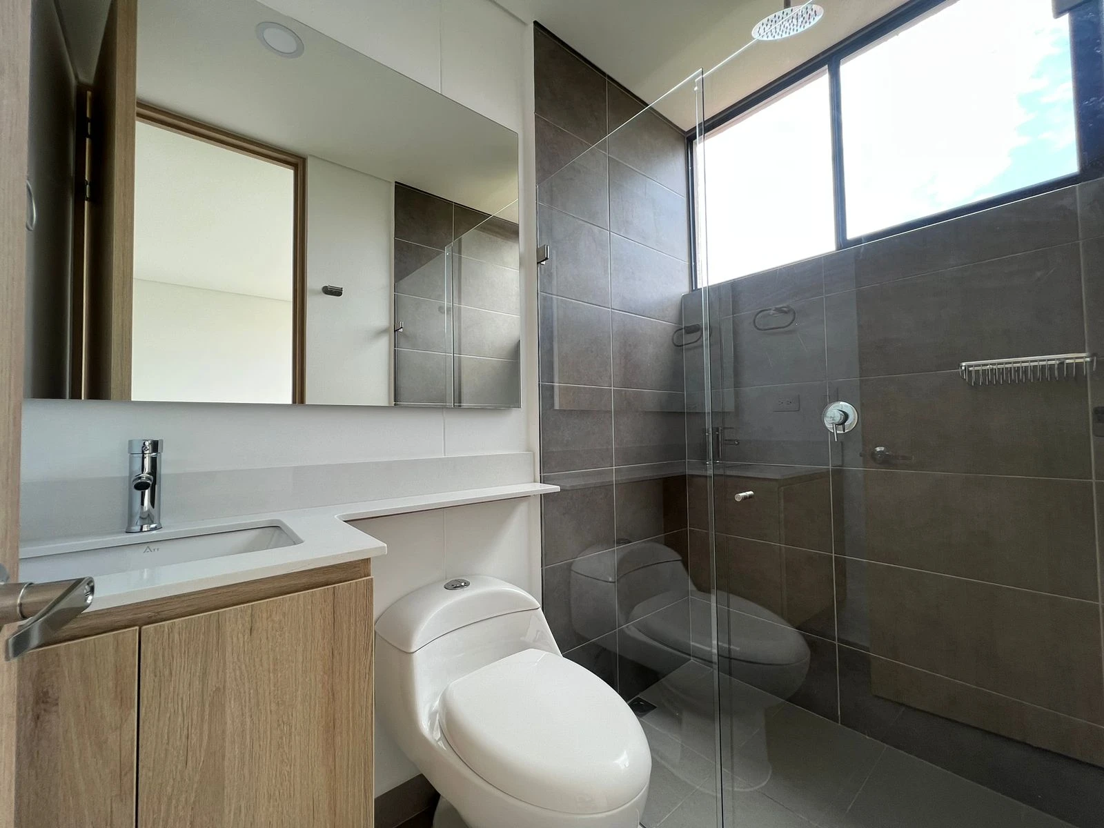 ARRIENDO APARTAMENTO EN EL POBLADO