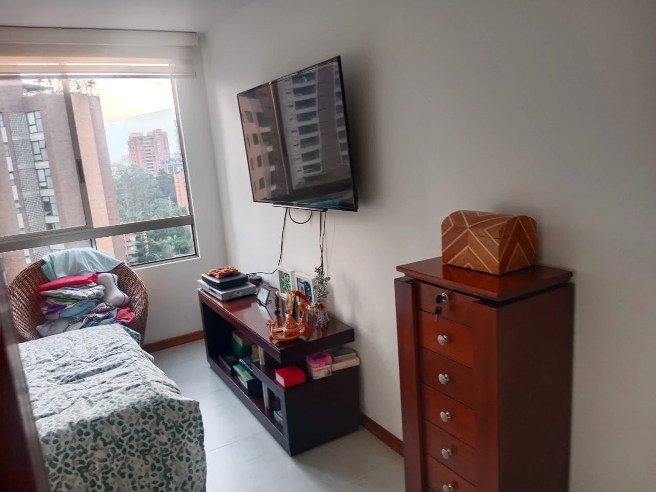 ARRIENDO APARTAMENTO AMOBLADO EN EL POBLADO
