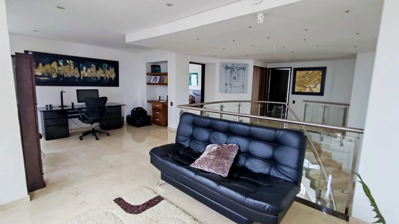 apartamento amoblado en arriendo sector Tesoro transversal Superior