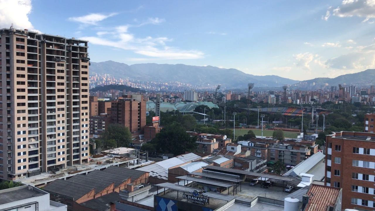 Arriendo Apartamento en Laureles los Colores