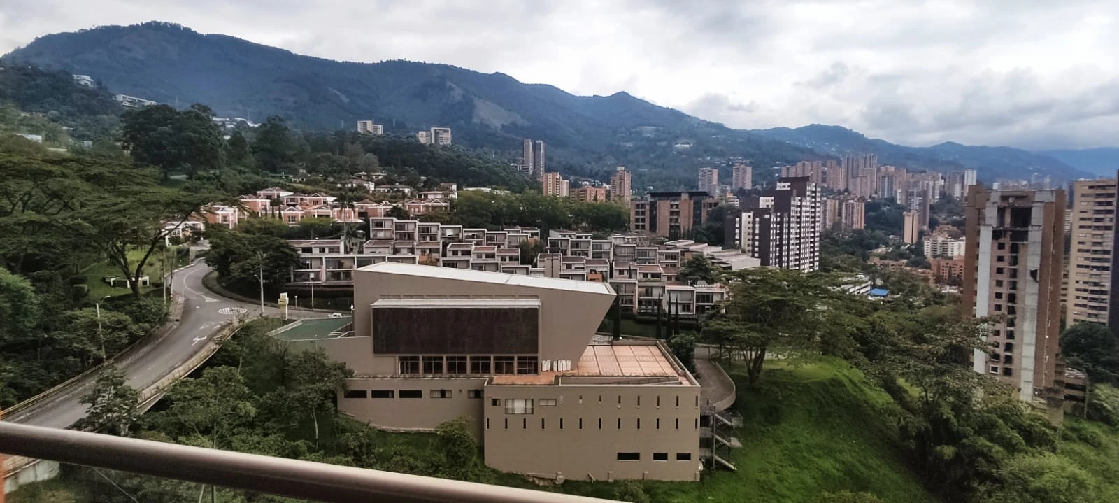 apartamento en arriendo sector superior padre marianito